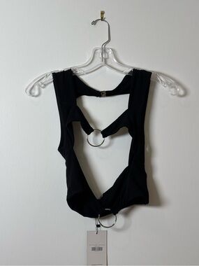 RAQUELLE CROP TOP BLACK - OUTCAST EXCLUSIVES